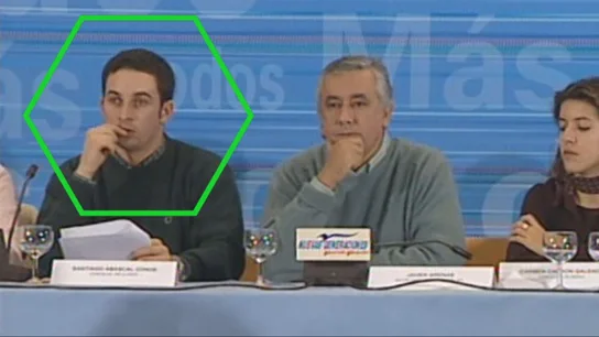 Santiago Abascal como miembro de las Nuevas Generaciones del PP, en el año 2000 Santiago Abascal como miembro de las Nuevas Generaciones del PP, en el año 2000