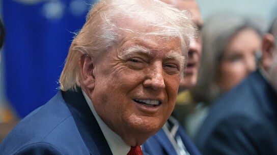 Donald Trump durante la reuni&oacute;n del gabinete en la Casa Blanca