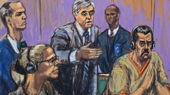 Fotograf&iacute;a de un dibujo donde aparece Nicol&aacute;s Maduro junto a su esposa, Cilia Flores, y sus abogados ante un tribunal federal en Nueva York (EE.UU.)