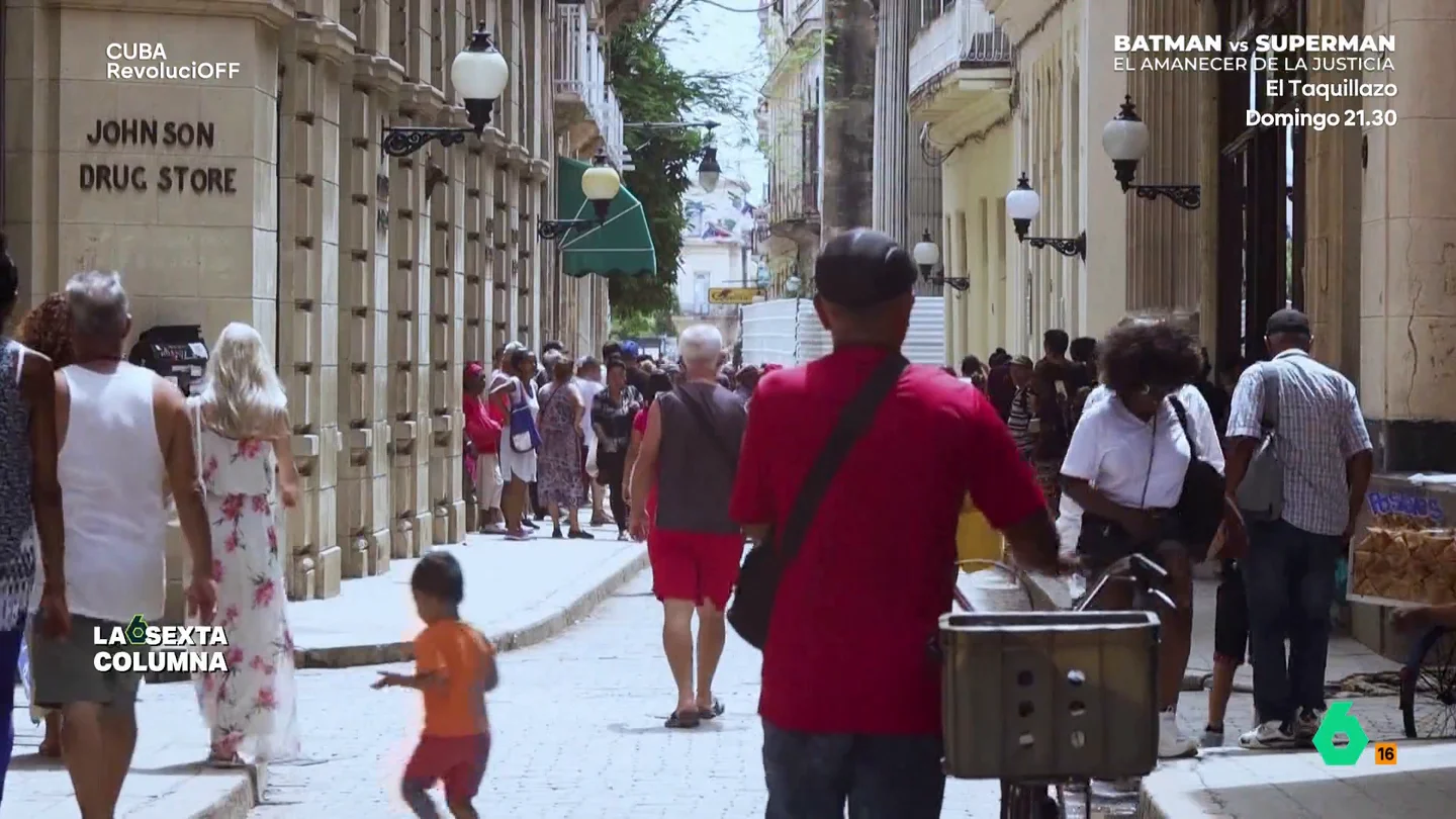 Cuba y una historia siempre escrita en el horizonte: ¿está la isla mucho más cerca del fin? laSexta Columna viaja a Cuba para conocer la situación de un territorio cada vez más aislado. El petróleo ha dejado de llegar, la electricidad escasea y el descontento crece entre la población.