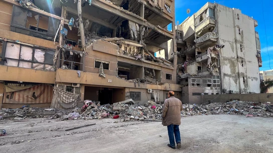 Un edificio arrasado por un ataque israelí en Beirut, Líbano. Un edificio arrasado por un ataque israelí en Beirut, Líbano.