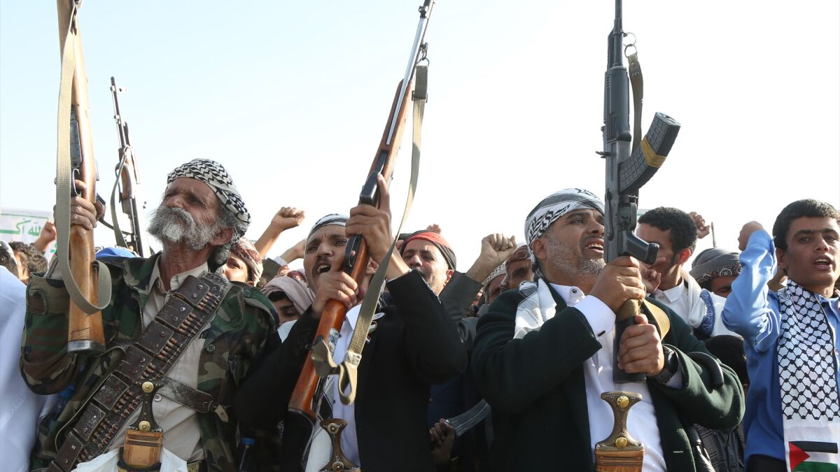 Los hutíes de Yemen entran en la guerra de Irán lanzando misiles contra Israel: 