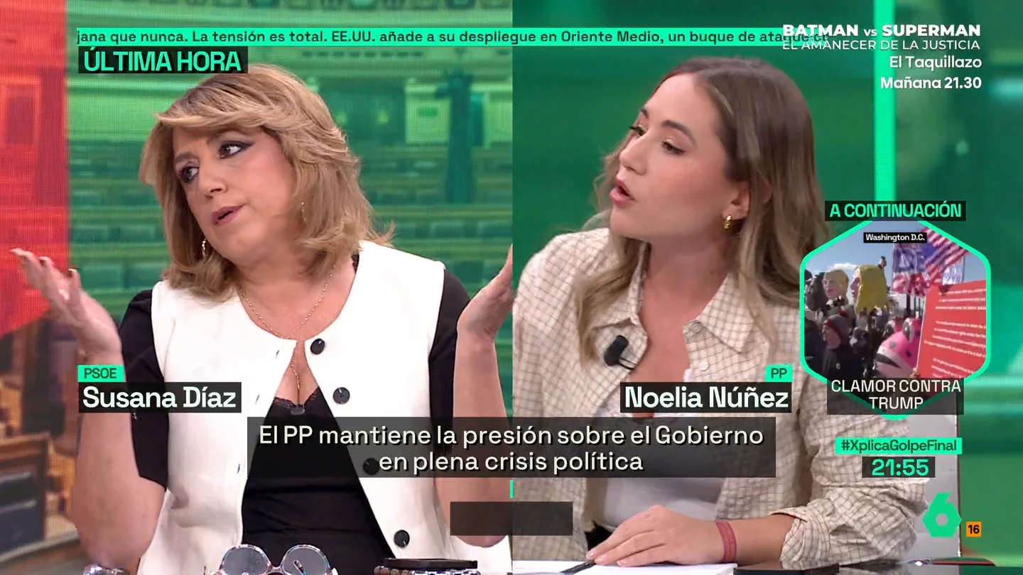 Susana Díaz, a la izquierda; Noelia Núñez, a la derecha Susana Díaz, a la izquierda; Noelia Núñez, a la derecha