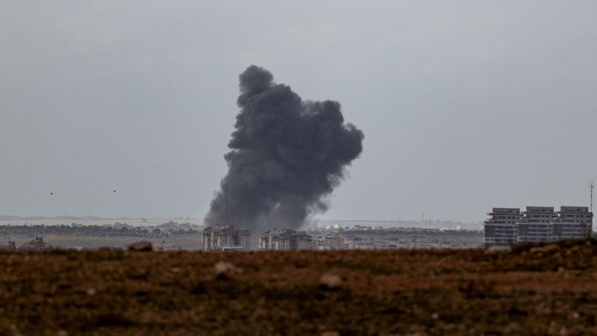 Irán vuelve a golpear Israel: dos misiles impactan en una importante planta química en el sur del país