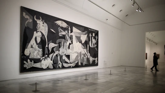 El 'Guernica' de Pablo Picasso en una de las salas del Museo Reina Sofía, Madrid. El 'Guernica' de Pablo Picasso en una de las salas del Museo Reina Sofía, Madrid.