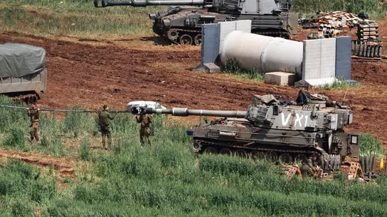 Artillería israelí desplegada en la frontera con Líbano Artillería israelí desplegada en la frontera con Líbano