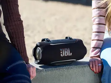 Los altavoces JBL Xtreme 5 y Go 5 llegan a España: disponibilidad y precio Los altavoces JBL Xtreme 5 y Go 5 llegan a España: disponibilidad y precio