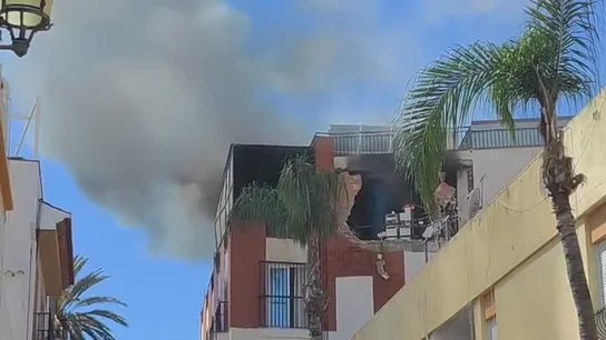 Al menos un herido tras una explosión en una azotea de Almuñecar (Granada) Al menos un herido tras una explosión en una azotea de Almuñecar (Granada)