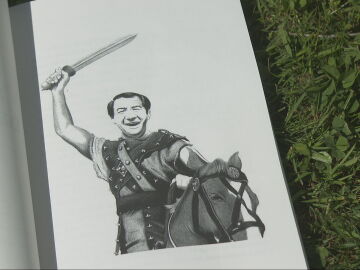 juanito valderrama caracterizado como espartaco