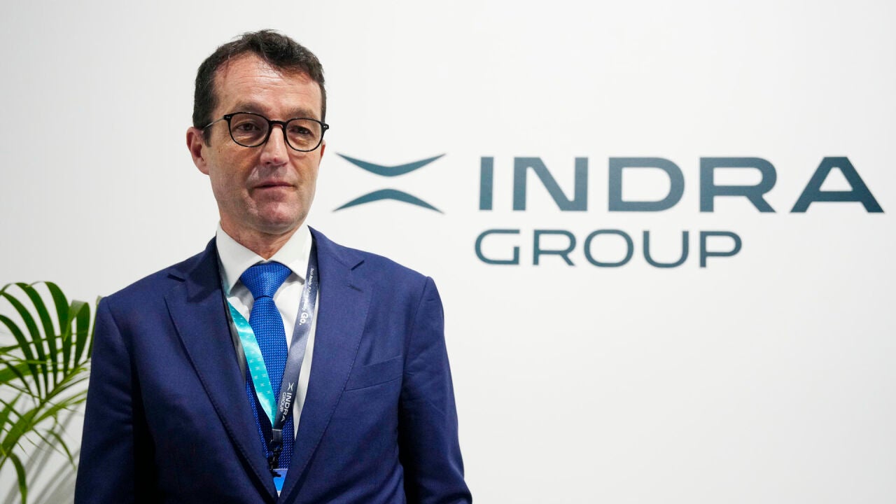 Ángel Escribano dimite como presidente de Indra y Ángel Simón le sucederá