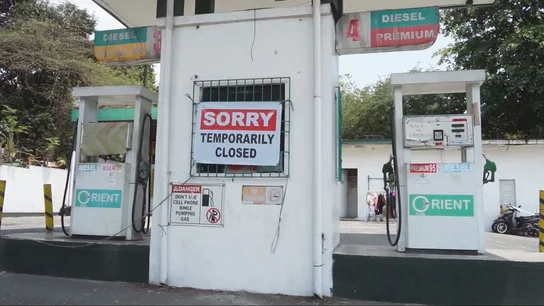 Imagen de una gasolinera cerrada Imagen de una gasolinera cerrada