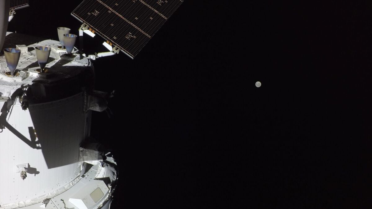 Artemis II ya ha cumplido la mitad del trayecto a la Luna y no necesita corrección de la trayectoria por el momento