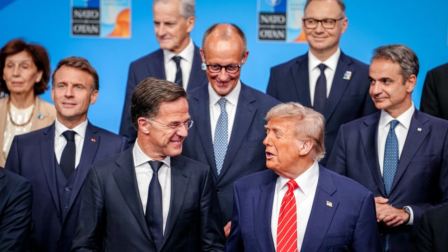 Trump, en una reunión de la OTAN Trump, en una reunión de la OTAN