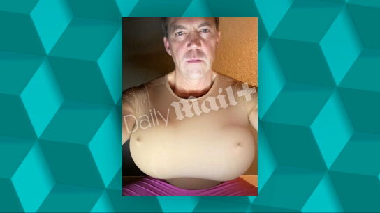 Esc&aacute;ndalo en EEUU por la doble vida del marido de Kristi Noem: filtradas fotos suyas con grandes pechos y conversaciones sexuales con otras mujeres.