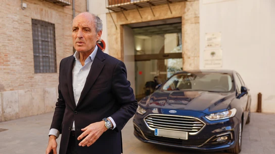 El expresident de la Generalitat Francisco Camps a su llegada al Consejo Jurídico Consultivo para dar una rueda de prensa en Valencia El expresident de la Generalitat Francisco Camps a su llegada al Consejo Jurídico Consultivo para dar una rueda de prensa en Valencia