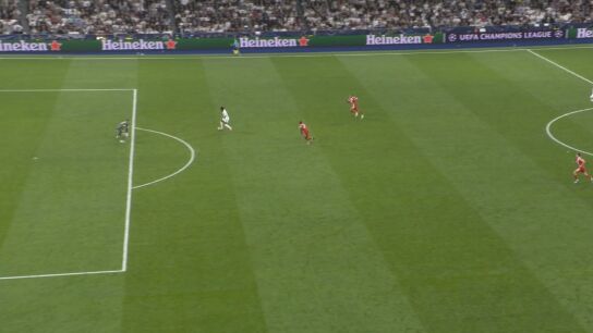 El clamoroso fallo de Vinicius ante Neuer