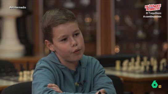 Su padre le ense&ntilde;&oacute; a jugar cuando ten&iacute;a solo seis a&ntilde;os y medio y, un a&ntilde;o despu&eacute;s gan&oacute; su primer trofeo. Meses despu&eacute;s, particip&oacute; en el Campeonato de Catalu&ntilde;a de R&aacute;pidas donde qued&oacute; en segunda posici&oacute;n.