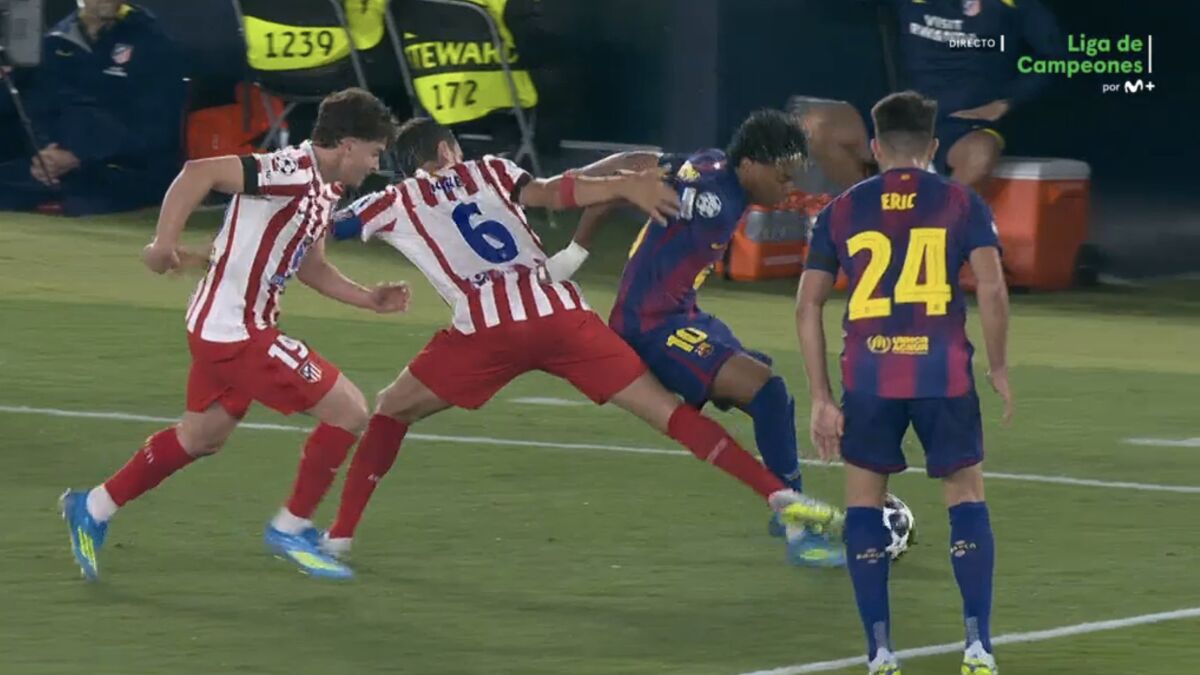 La jugada que pudo cambiar el Barça - Atleti: ¿Merecía Koke la segunda amarilla?