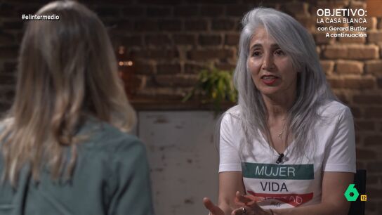 La activista iran&iacute; denuncia que la constituci&oacute;n de Ir&aacute;n es discriminatoria contra la mujer. Por ejemplo, no pueden tener la custodia de sus hijos si se divorcian. 