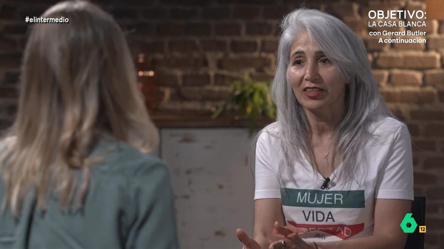 La activista Fariba Ehsan denuncia el machismo del régimen de los ayatolás: "La vida de una mujer vale la mitad que la de un hombre" La activista iraní denuncia que la constitución de Irán es discriminatoria contra la mujer. Por ejemplo, no pueden tener la custodia de sus hijos si se divorcian.
