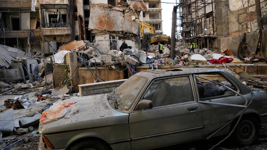 Destrucción tras un ataque israelíe en la capital de Líbano, Beirut. Destrucción tras un ataque israelíe en la capital de Líbano, Beirut.