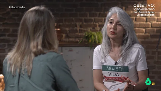 Fariba Ehsan, activista iraní: "La lucha civil por los derechos humanos ha quedado bajo la sombra de los bombardeos" La activista explica que los iraníes están viviendo bajo las balas del régimen iraní y, además, sufriendo los bombardeos de EEUU e Israel. Además, señala que los bombardeos están provocando que los ayatolás estén más unidos.