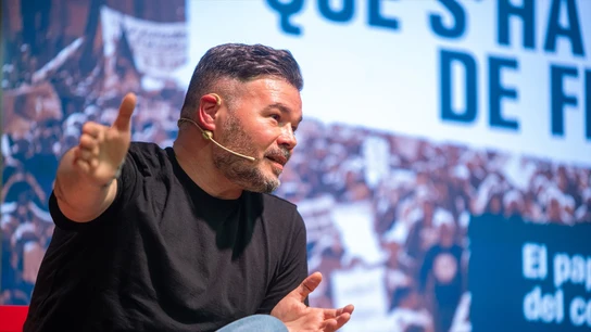 Gabriel Rufián en su acto en Barcelona, 'Què s'ha de fer?' Gabriel Rufián en su acto en Barcelona, 'Què s'ha de fer?'
