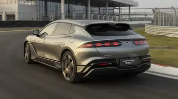 Llega por fin la marca de lujo de BYD a Europa y España, presentando el Denza Z9 en la misma Torre Eiffel Llega por fin la marca de lujo de BYD a Europa y España, presentando el Denza Z9 en la misma Torre Eiffel