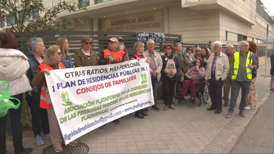 Protesta a las puertas de una residencia
