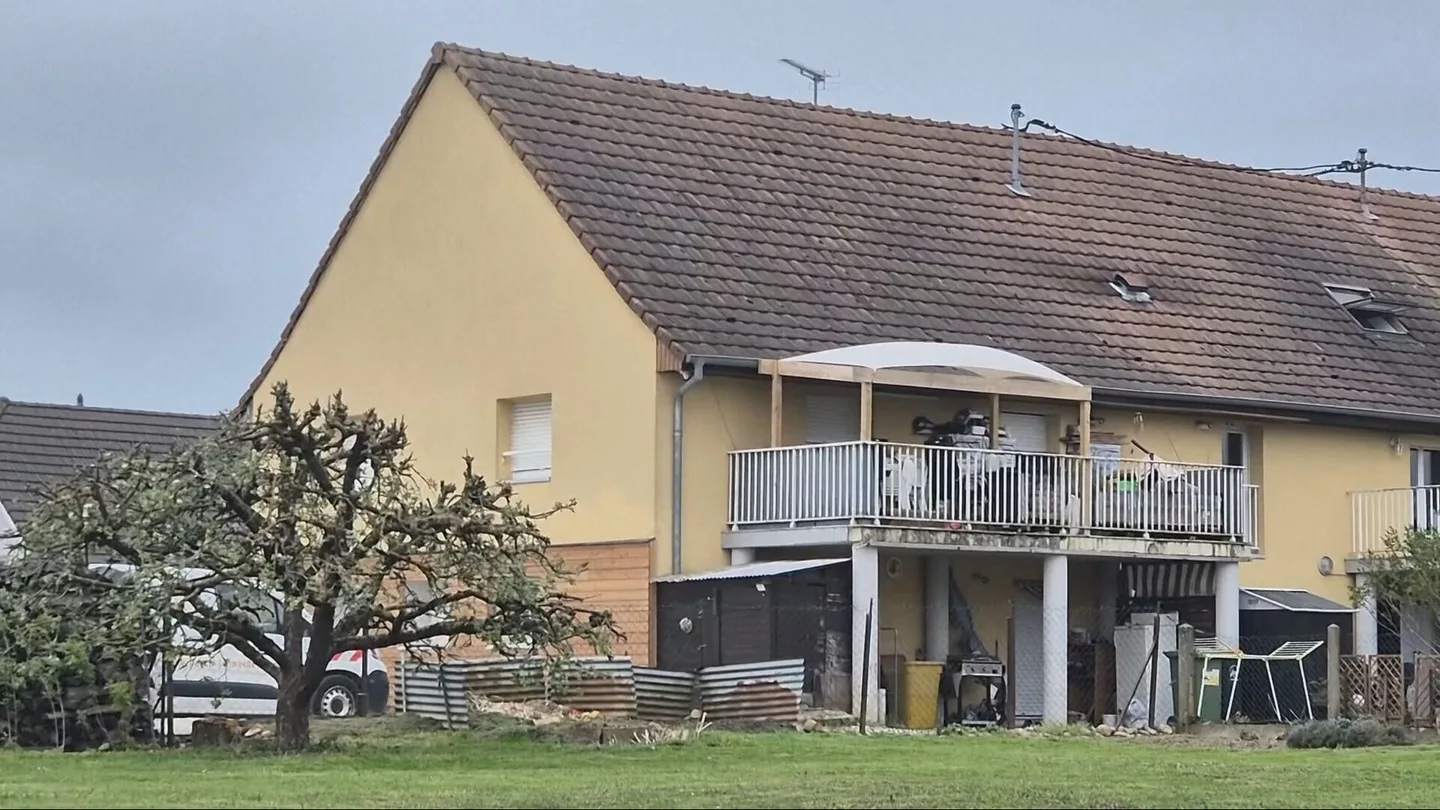 Vivienda familiar del niño hallado en una furgoneta en Francia Vivienda familiar del niño hallado en una furgoneta en Francia