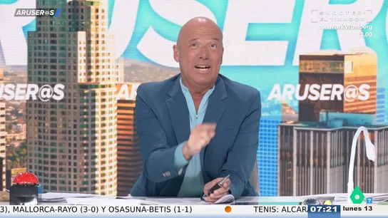 Aplaudir al aterrizar el avión ya no está de moda... y Alfonso Arús sabe por qué: "Van todos con retraso y estamos hasta el gorro" Aplaudir al aterrizar el avión ya no está de moda... y Alfonso Arús sabe por qué: "Van todos con retraso y estamos hasta el gorro"