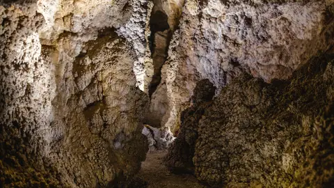 Cueva de Szemiö-hegyi Cueva de Szemiö-hegyi