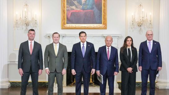 Israel y L&iacute;bano acuerdan iniciar "negociaciones directas" para desarmar a Hizbul&aacute; mientras siguen los ataques sobre Beirut