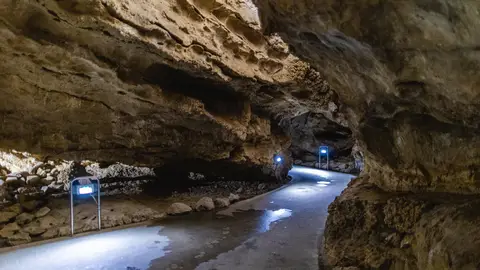 Cueva de Szemiö-hegyi Cueva de Szemiö-hegyi