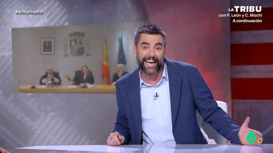 "No entiendo que en el juicio de la Kitchen tengan problemas con los micrófonos": Dani Mateo alucina con la jueza Teresa Palacios Dani Mateo analiza el curioso momento vivido hoy en el juicio a la 'trama Kitchen', donde la presidenta de la sala, Teresa Palacios, ha hecho de "técnica de sonido" con un agente de Asuntos Internos para que se le escuchara mejor.