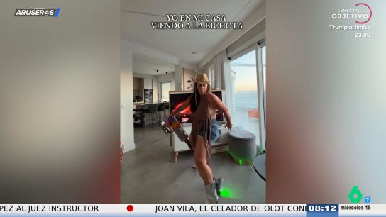 El divertido viral de Anabel Pantoja compar&aacute;ndose con las influencers que van a Coachella: as&iacute; baila con Karol G mientras pasa la aspiradora