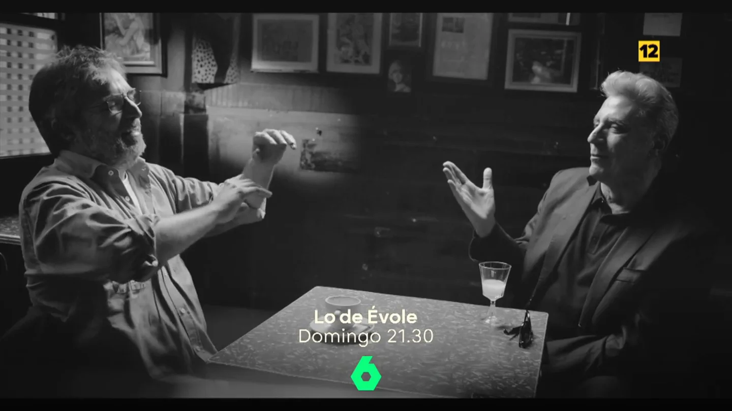 La lección de "humildad" 'a la inversa' de Loquillo a Jordi Évole: "¿Quién se lo va a creer si no te lo crees tú?" La lección de "humildad" 'a la inversa' de Loquillo a Jordi Évole: "¿Quién se lo va a creer si no te lo crees tú?"
