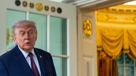 El presidente de Estados Unidos, Donald Trump, en la entrada del Despacho Oval