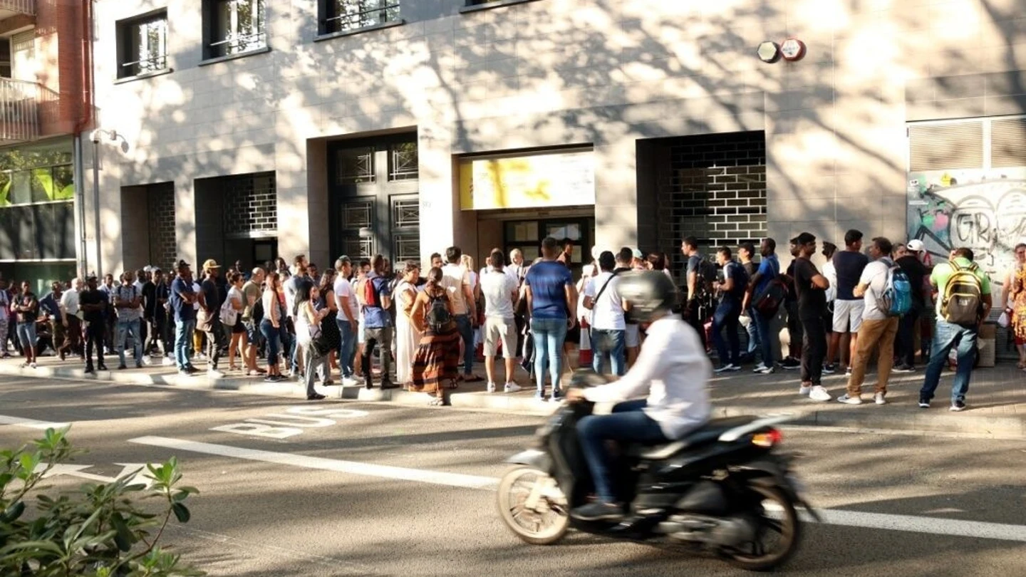 Imagen de una oficina de extranjería en Barcelona Imagen de una oficina de extranjería en Barcelona