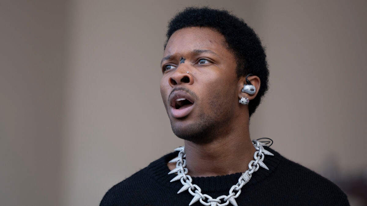 Acusan al rapero D4vd del asesinato de una menor cuyo cadáver encontraron en el maletero de su coche