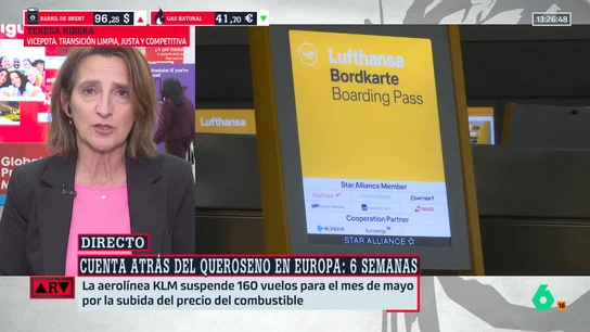 Teresa Ribera, sobre la falta de combustible para aviones: "No es una situación de absoluta emergencia, pero es preocupante" Teresa Ribera, sobre la falta de combustible para aviones: "No es una situación de absoluta emergencia, pero es preocupante"