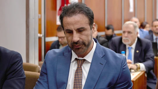 El neurocirujano y médico de cabecera de Diego Armando Maradona, Leopoldo Luque, ante el tribunal en Buenos Aires (Argentina) El neurocirujano y médico de cabecera de Diego Armando Maradona, Leopoldo Luque, ante el tribunal en Buenos Aires (Argentina)