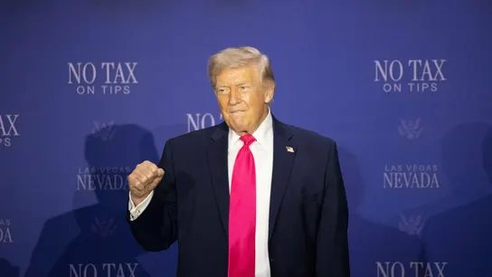 El cortocircuito de Trump al apoyar a los pequeños comercios: "¿Qué es una tienda de barrio? Nunca he oído ese término" El cortocircuito de Trump al apoyar a los pequeños comercios: "¿Qué es una tienda de barrio? Nunca he oído ese término"