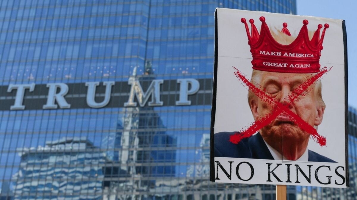 ¿Y después de Trump, quién? Su popularidad cae hasta un 40% con la sociedad de EEUU harta de tanta guerra