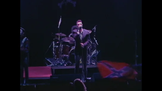 La fiesta del PSUC en la que coincidieron Loquillo y Jordi Évole en 1989: "Tenía 15 años, fui a mi primer concierto y era tuyo" La fiesta del PSUC en la que coincidieron Loquillo y Jordi Évole en 1989: "Tenía 15 años, fui a mi primer concierto y era tuyo"