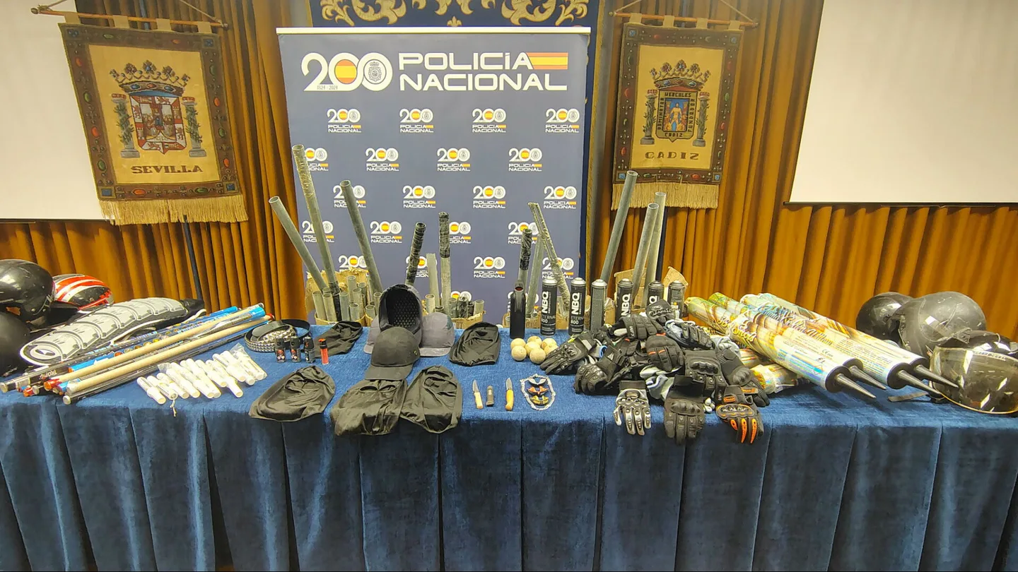 Armas incautadas por la Policía Nacional. Armas incautadas por la Policía Nacional.