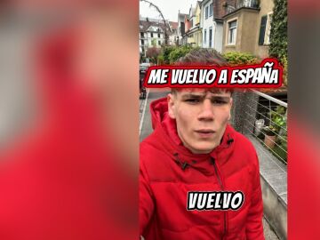 Joven se vuelve de Suiza a Espa&ntilde;a