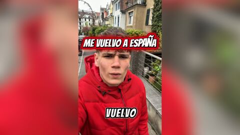 Joven se vuelve de Suiza a Espa&ntilde;a