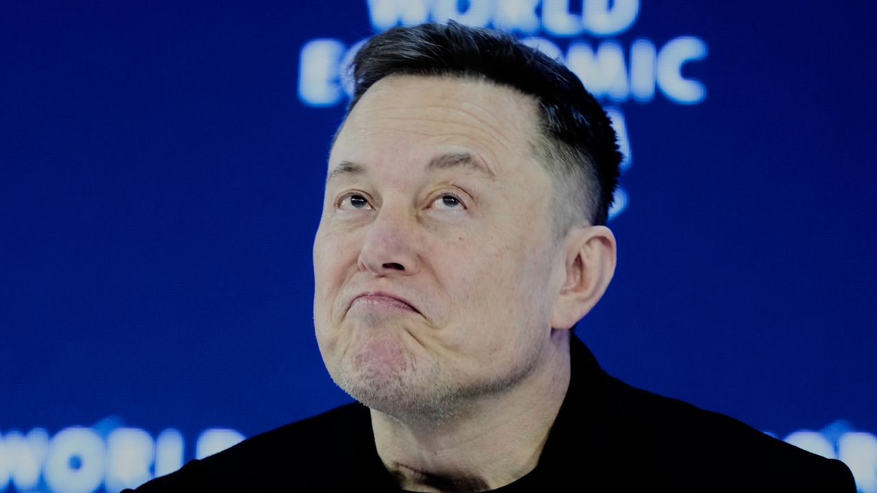 Musk da plantón a la justicia francesa, que toma "nota" y sigue su investigación por contenidos publicados en su red X