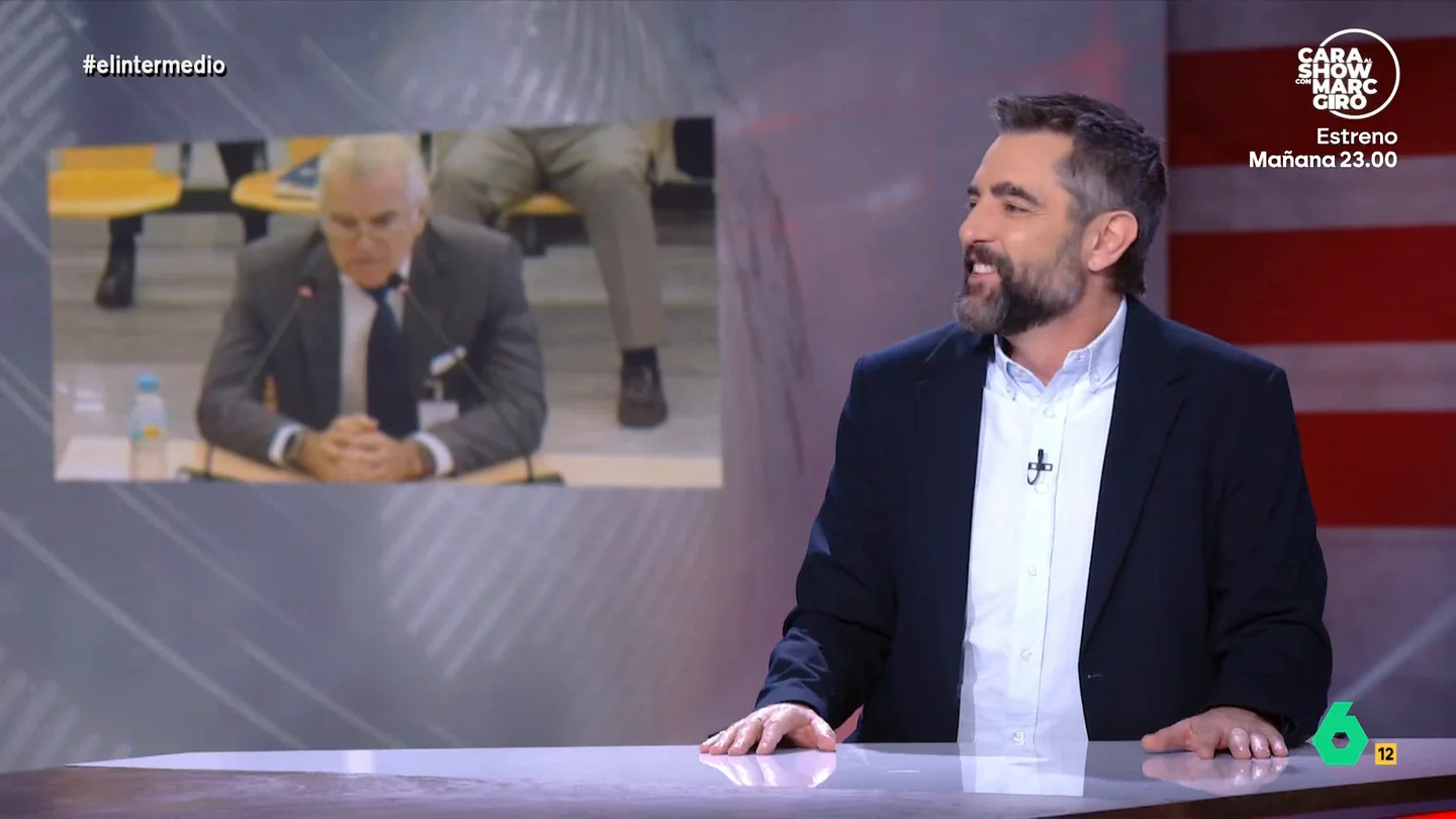 Dani Mateo, sobre el problema de vejiga de Bárcenas: "Qué crack, todo el juicio meándose en el PP y aún le quedaba algo para ir al baño" Dani Mateo, sobre el problema de vejiga de Bárcenas: "Qué crack, todo el juicio meándose en el PP y aún le quedaba algo para ir al baño"
